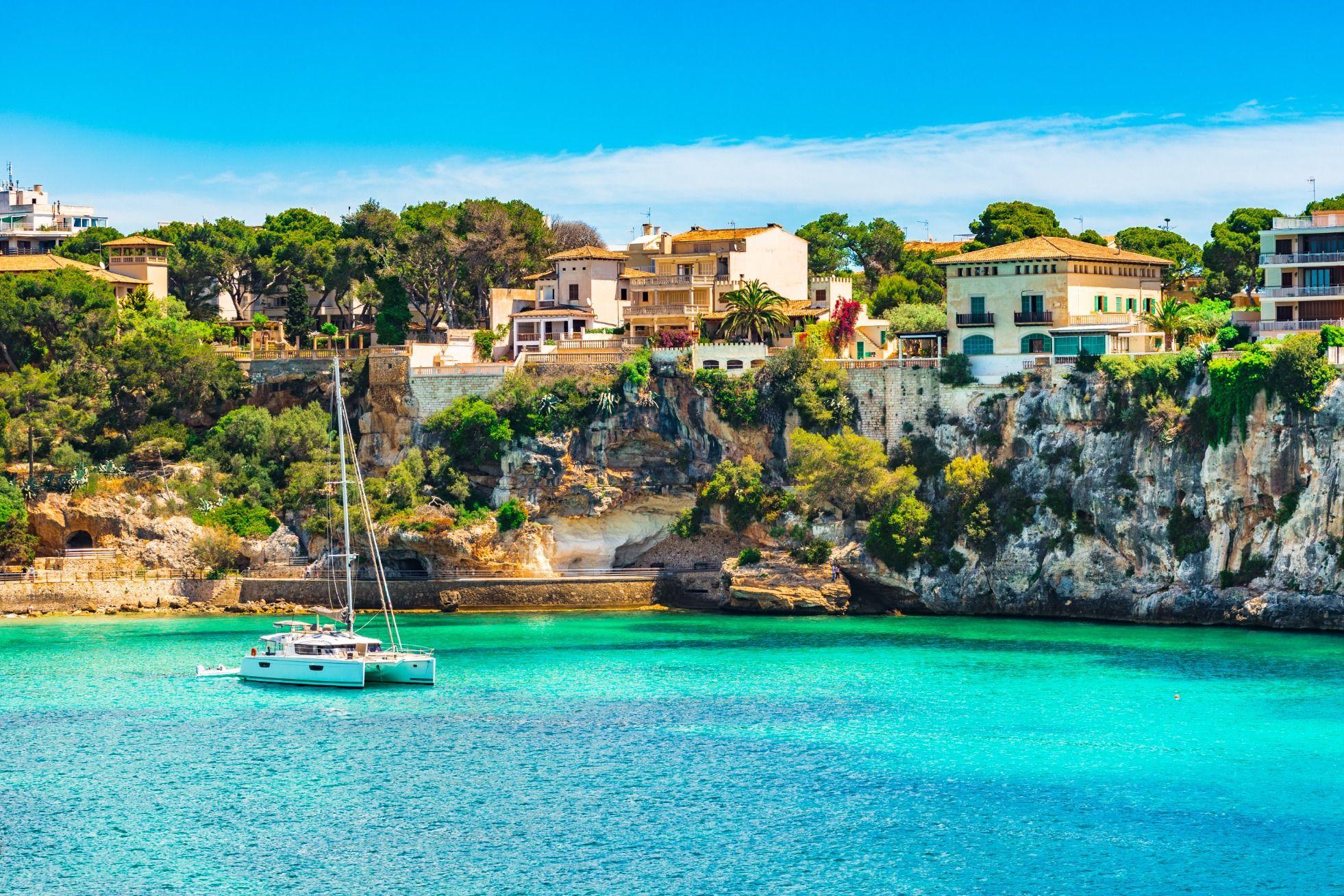 ALLE AKTIVITÄTEN IN PORTO CRISTO ENTDECKEN